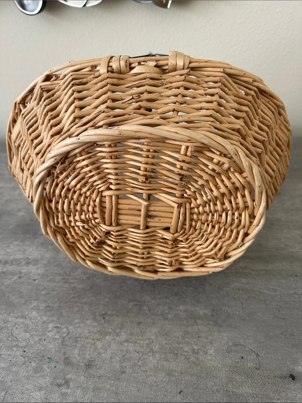 Wicker Basket with Black Metal Handle - Natural